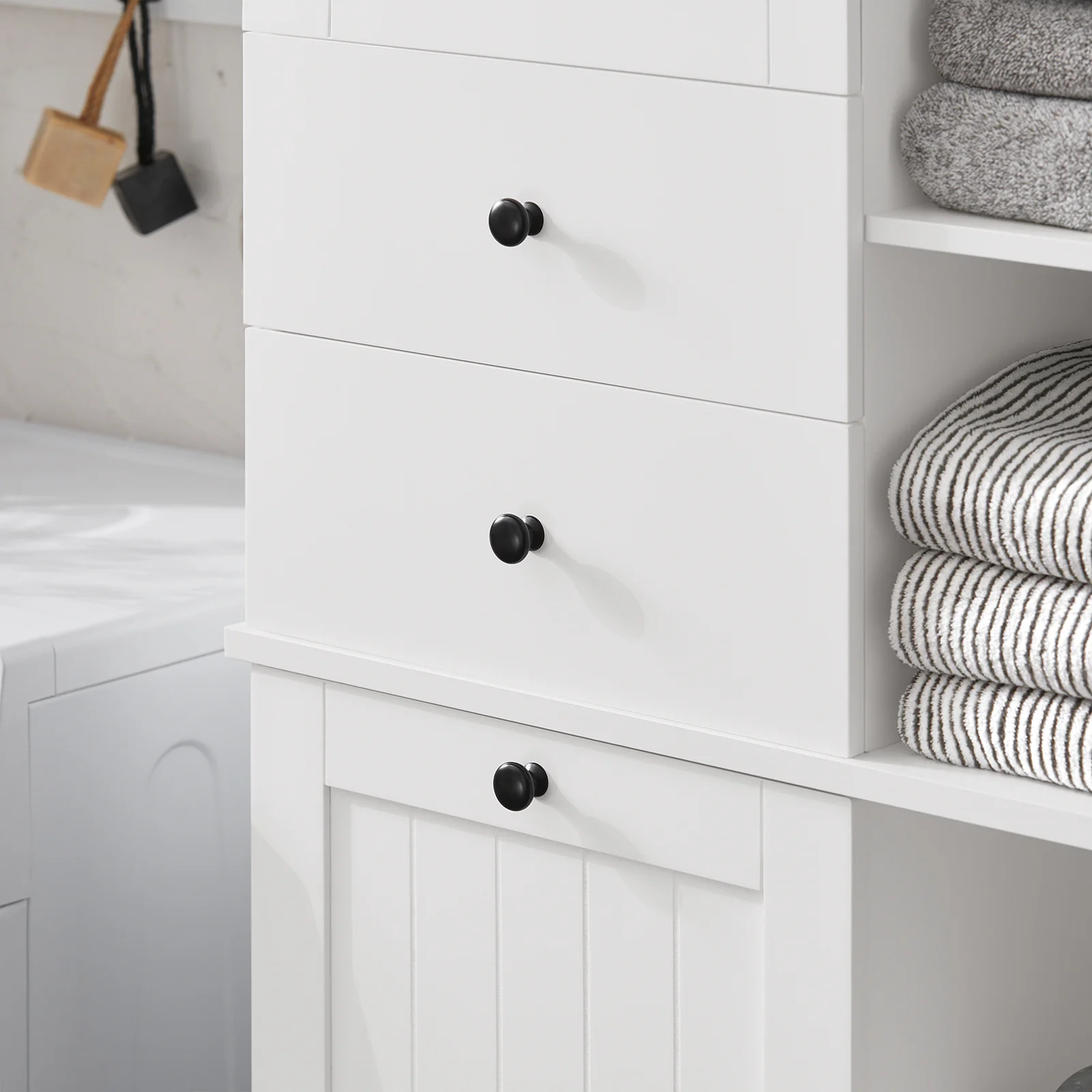 SoBuy BZR104-W Armario Alto de Baño con Estantes y Cesto para Ropa Sucia Blanco - Image 7