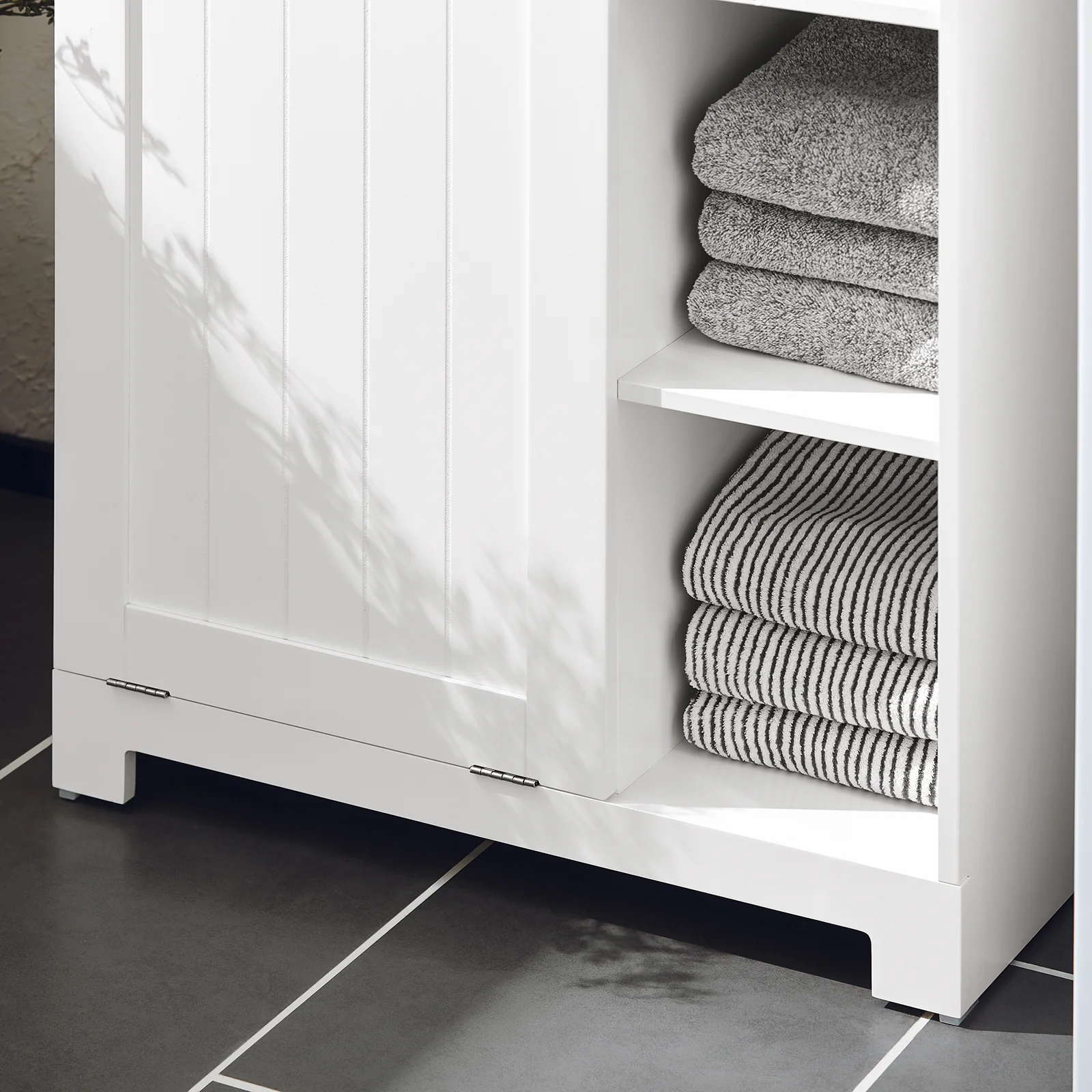 SoBuy BZR105-W Armario de Baño con 1 Cesto para Colada y 3 estantes - Image 6