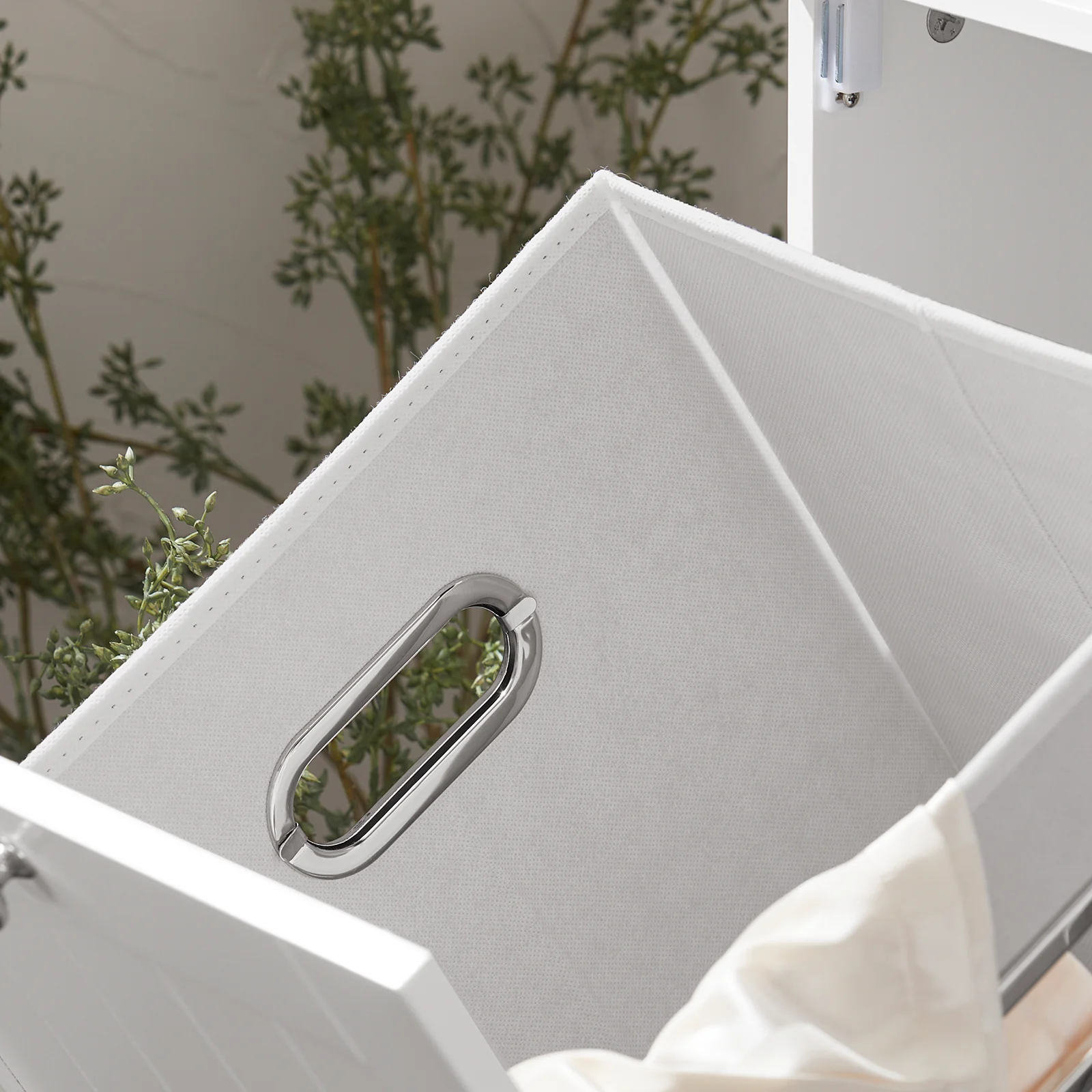 SoBuy BZR105-W Armario de Baño con 1 Cesto para Colada y 3 estantes - Image 7