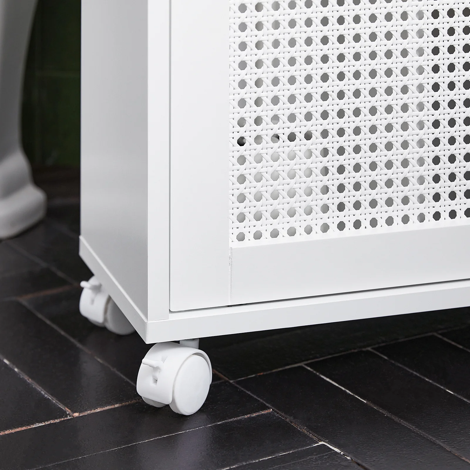 SoBuy BZR119-W Estantería Estrecha para Baño con 2 Puertas 1 Estante y 4 Ruedas - Image 8