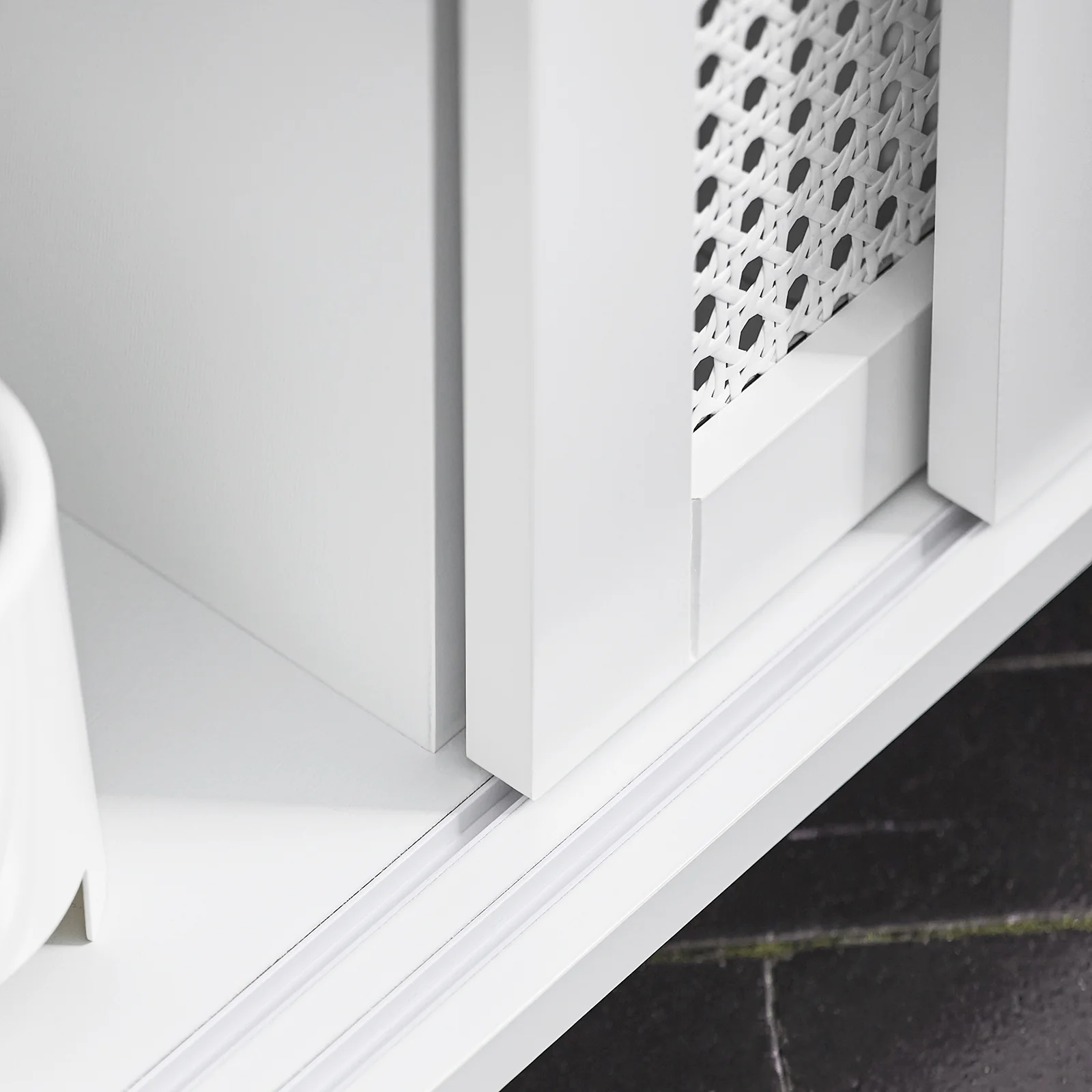 SoBuy BZR119-W Estantería Estrecha para Baño con 2 Puertas 1 Estante y 4 Ruedas - Image 9