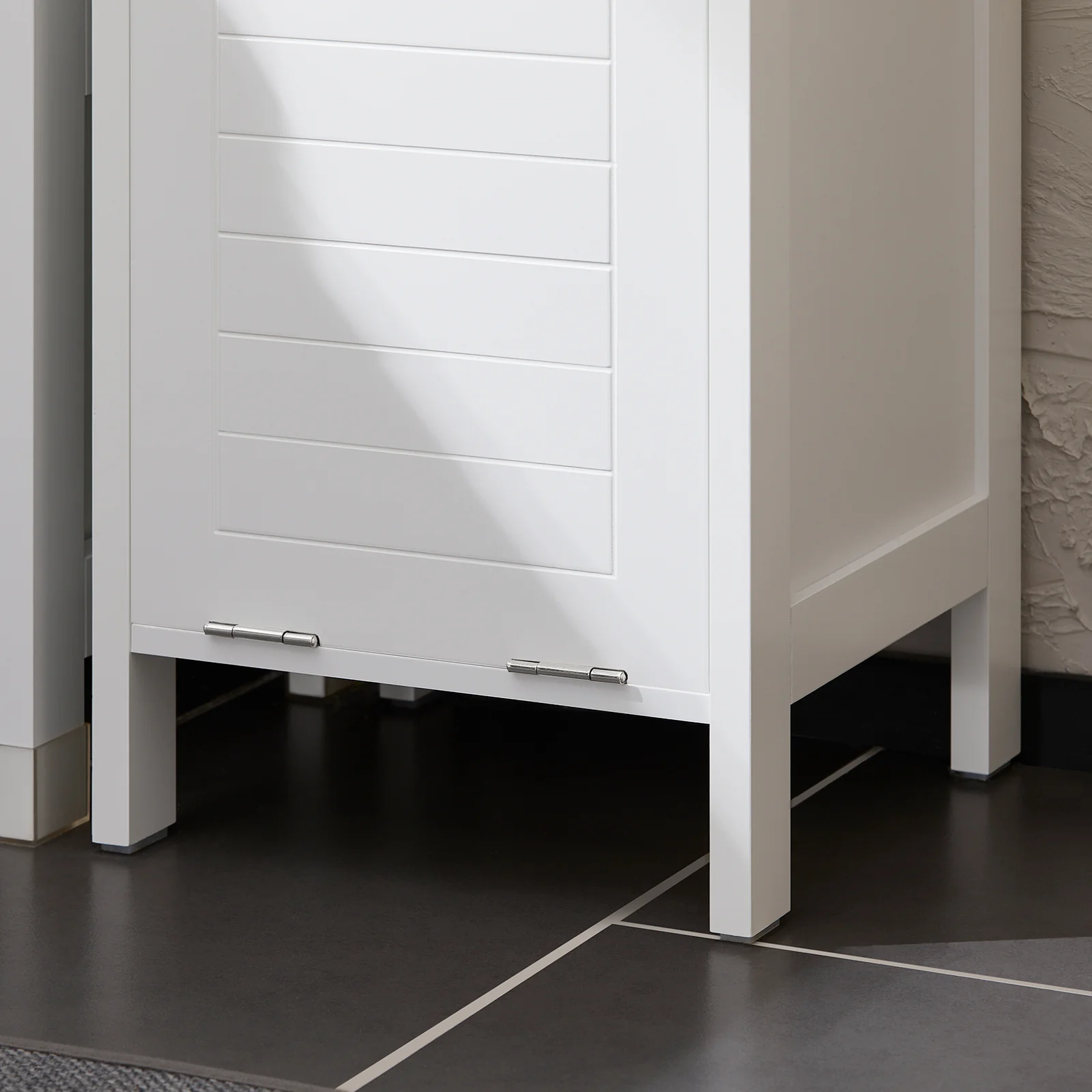 SoBuy BZR123-W Mueble Columna de Baño con 1 Cesto para Ropa Sucia y 2 Estantes - Image 10