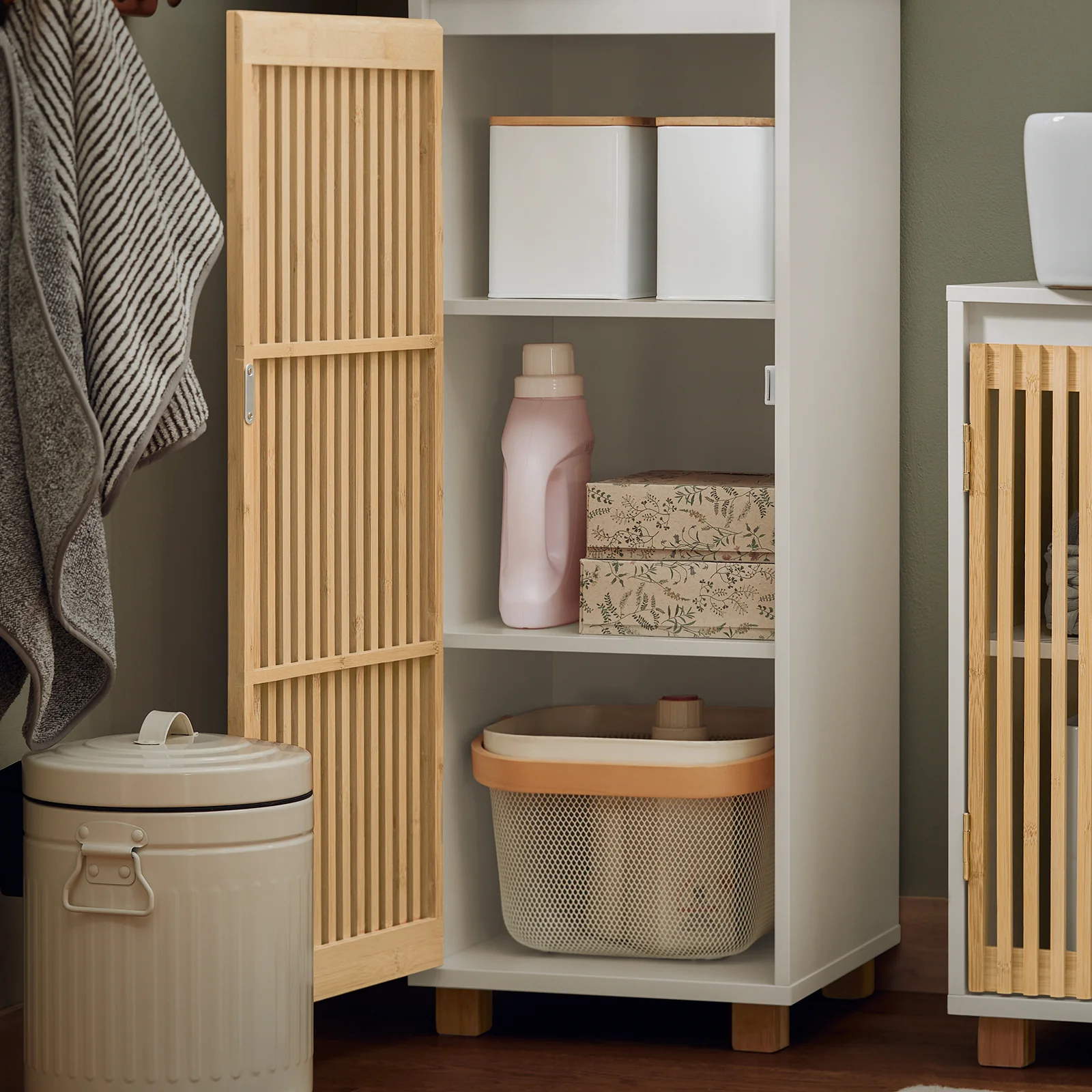 SoBuy BZR127-W Mueble Columna de Baño con 1 Compartimiento 2 Puertas - Image 9