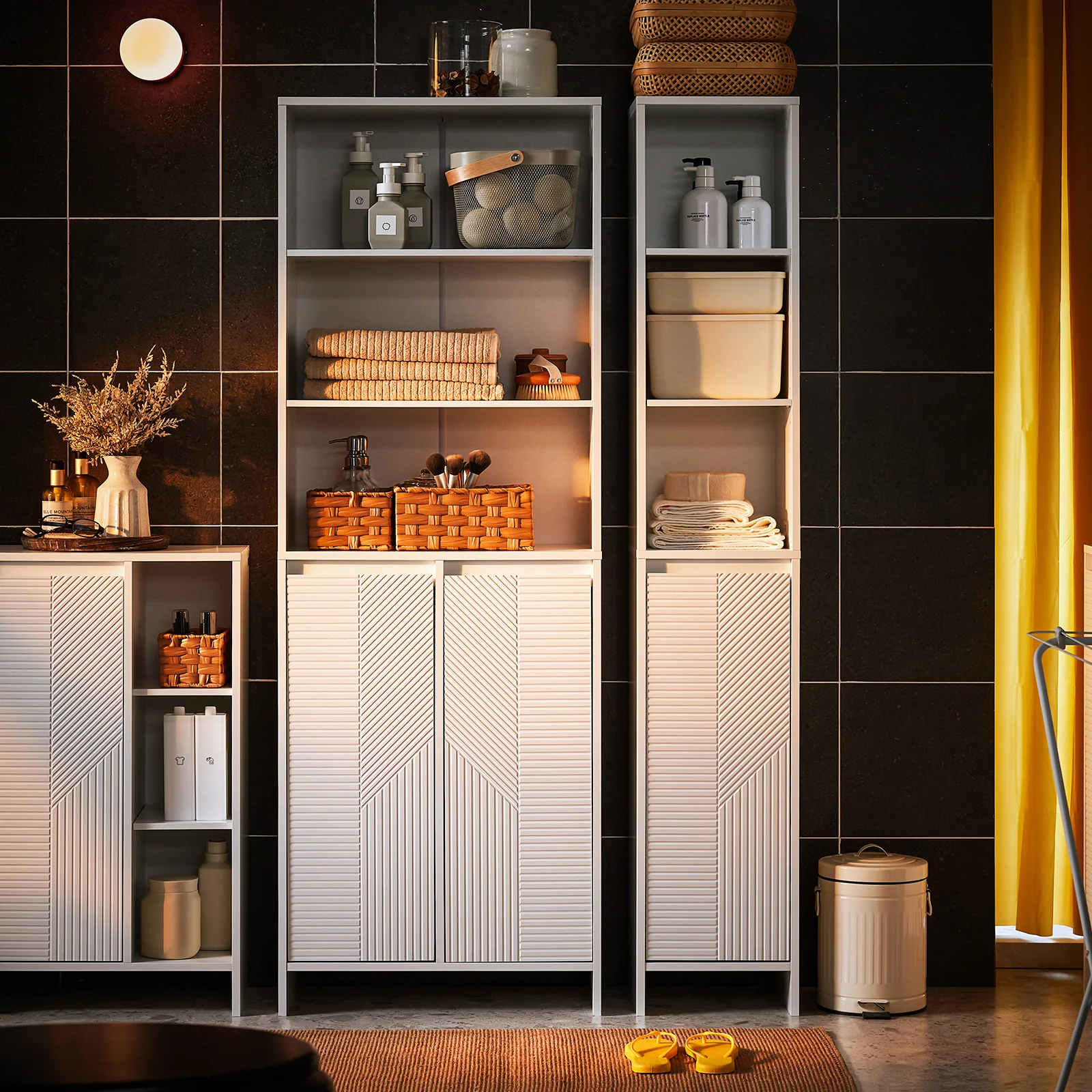 SoBuy BZR155-W Armario Alto de Baño con 2 Puertas 3 Estantes y 2 Cestos Blanco - Image 5