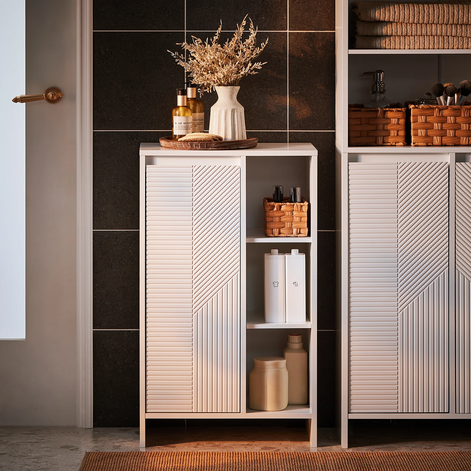 SoBuy BZR156-W Armario para Baño con 1 Cesto y 3 Compartimentos Abiertos 50 x 30 x 86 cm Blanco - Image 5