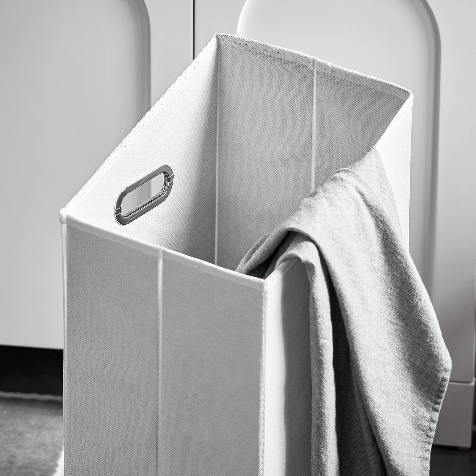 Preventa-SoBuy BZR161-W Mueble para Ropa Sucia con 1 Cesto y 1 Estante Abierto Blanco - Image 9