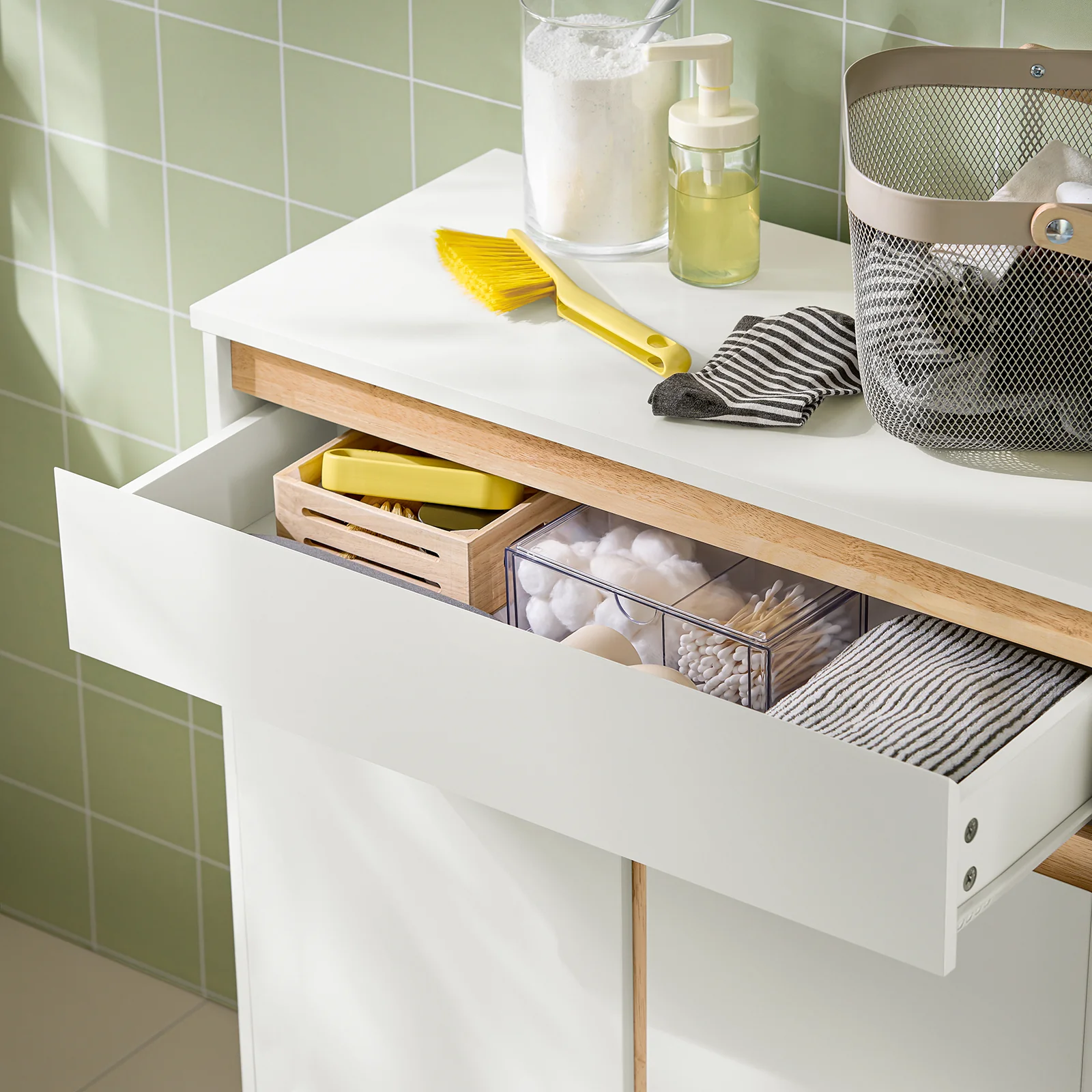 SoBuy BZR79-W Armario de Baño con Cesto para ropa Sucia Blanco - Image 7
