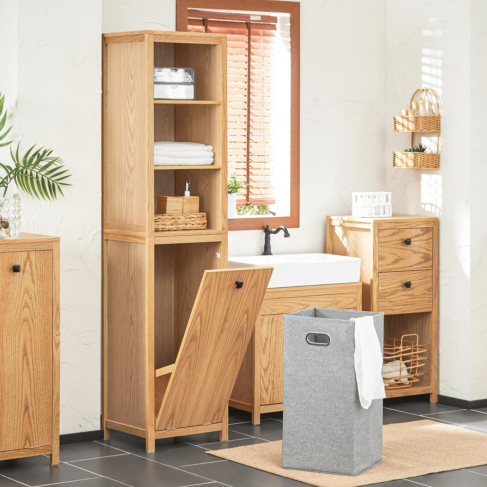 SoBuy BZR95-N Mueble Columna de Baño con 1 Cesto para Ropa Sucia y 3 Estantes - Image 5
