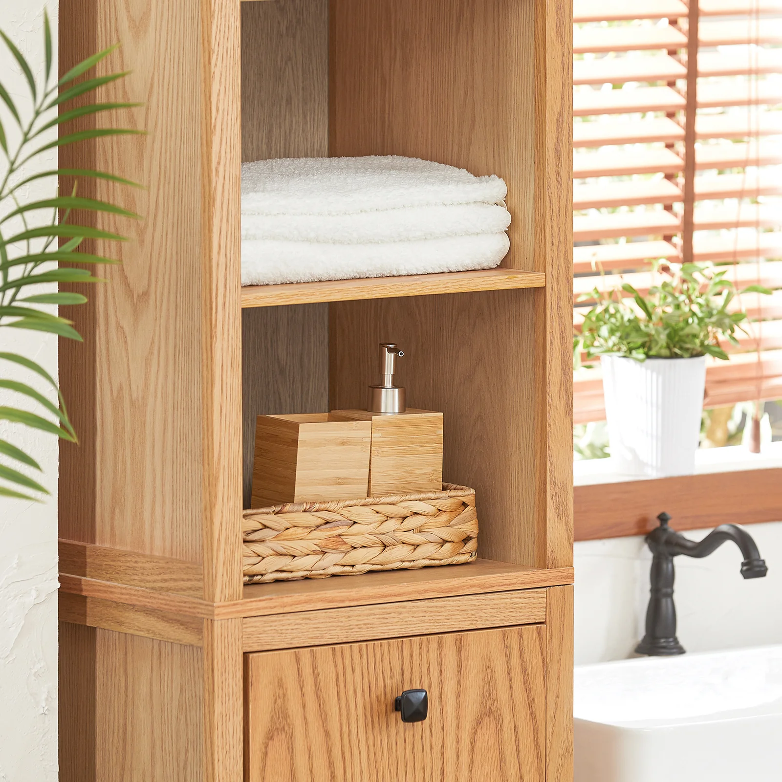 SoBuy BZR95-N Mueble Columna de Baño con 1 Cesto para Ropa Sucia y 3 Estantes - Image 6