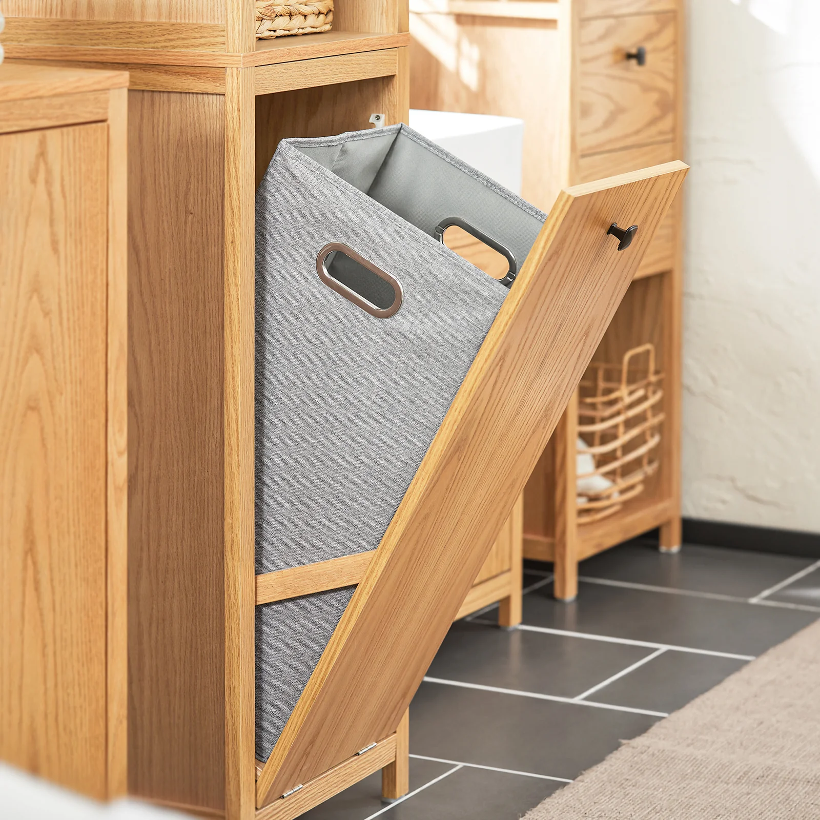 SoBuy BZR95-N Mueble Columna de Baño con 1 Cesto para Ropa Sucia y 3 Estantes - Image 7