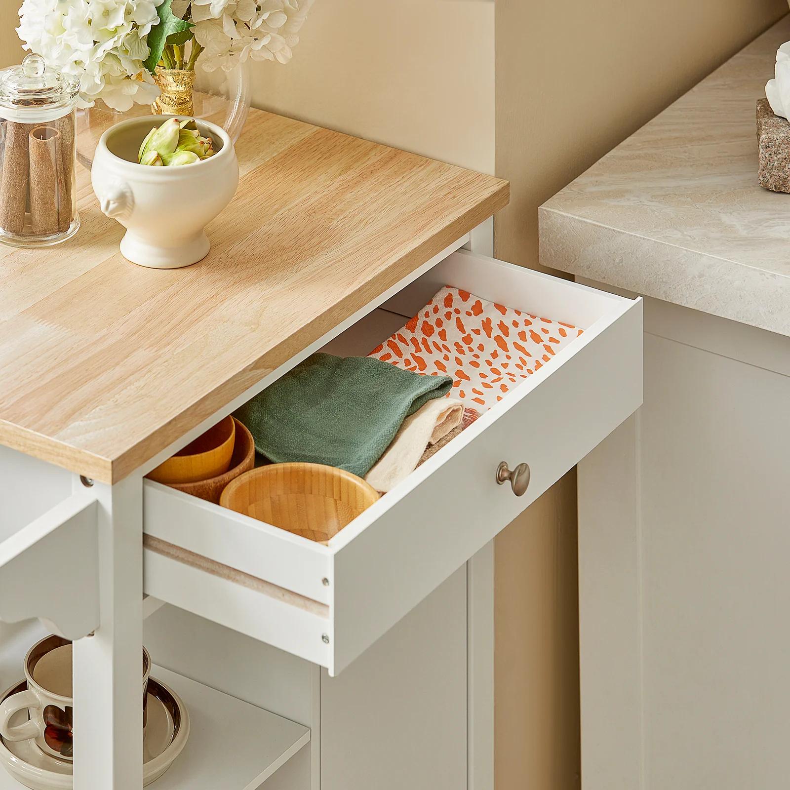 SoBuy FKW46-WN Carrito de Cocina con 3 Estantes 1 Puerta y 1 cajón - Image 6