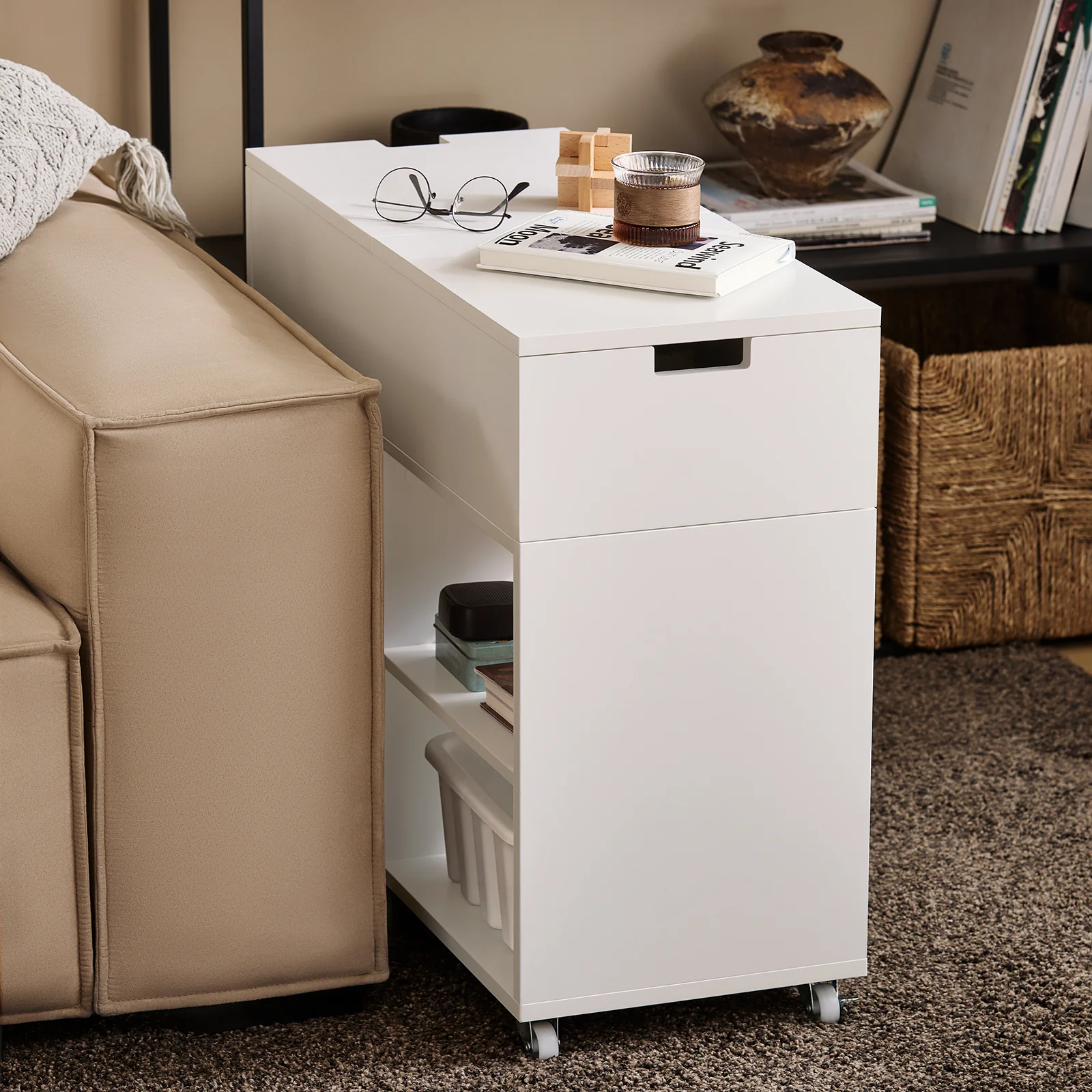 SoBuy FBT134-W Mesa Auxiliar con 1 Cajón y 2 Compartimentos 70 x 30 x 61 cm - Image 4