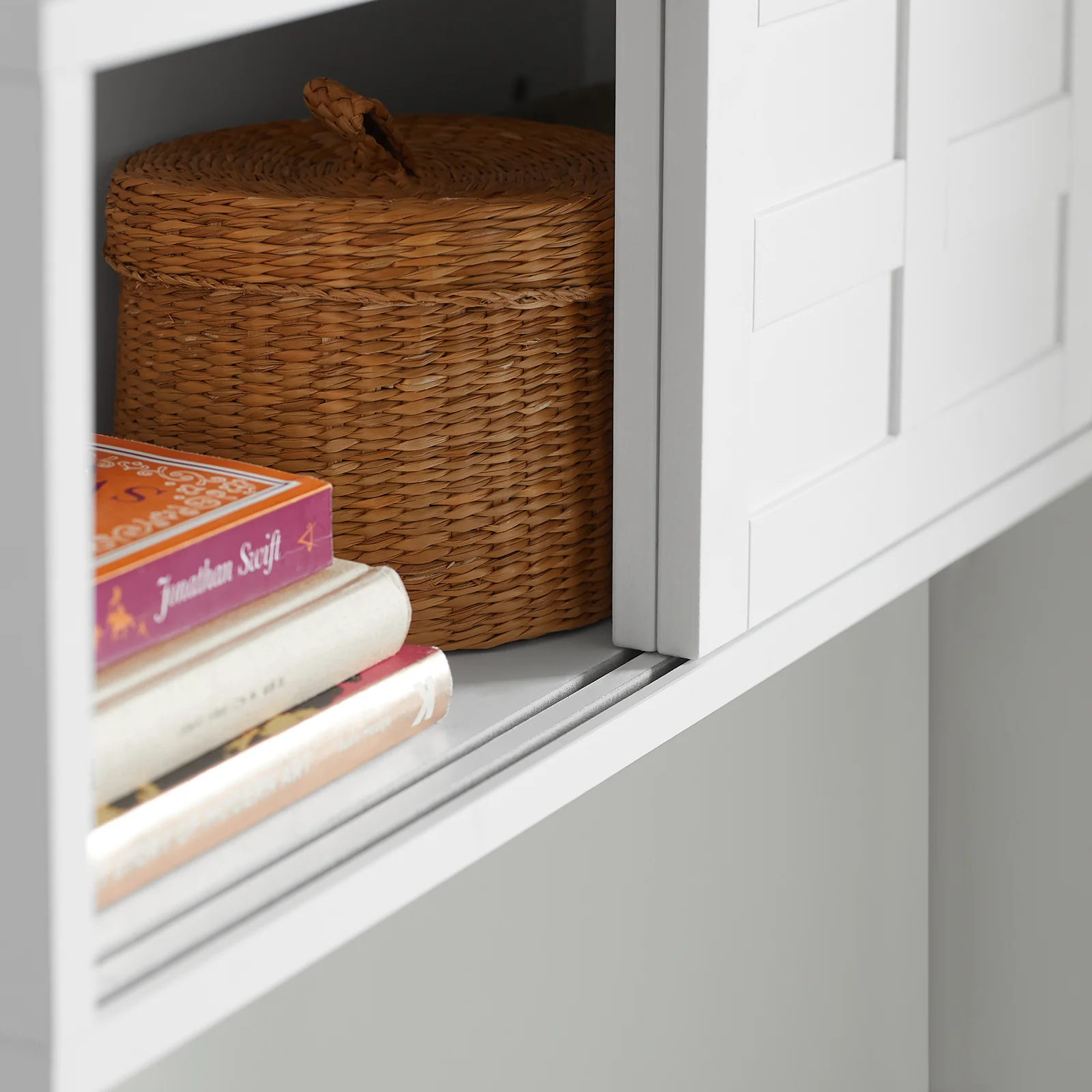 SoBuy FHK18-W Perchero de Pared con 2 Puertas Correderas y 1 Compartimento Blanco - Image 8