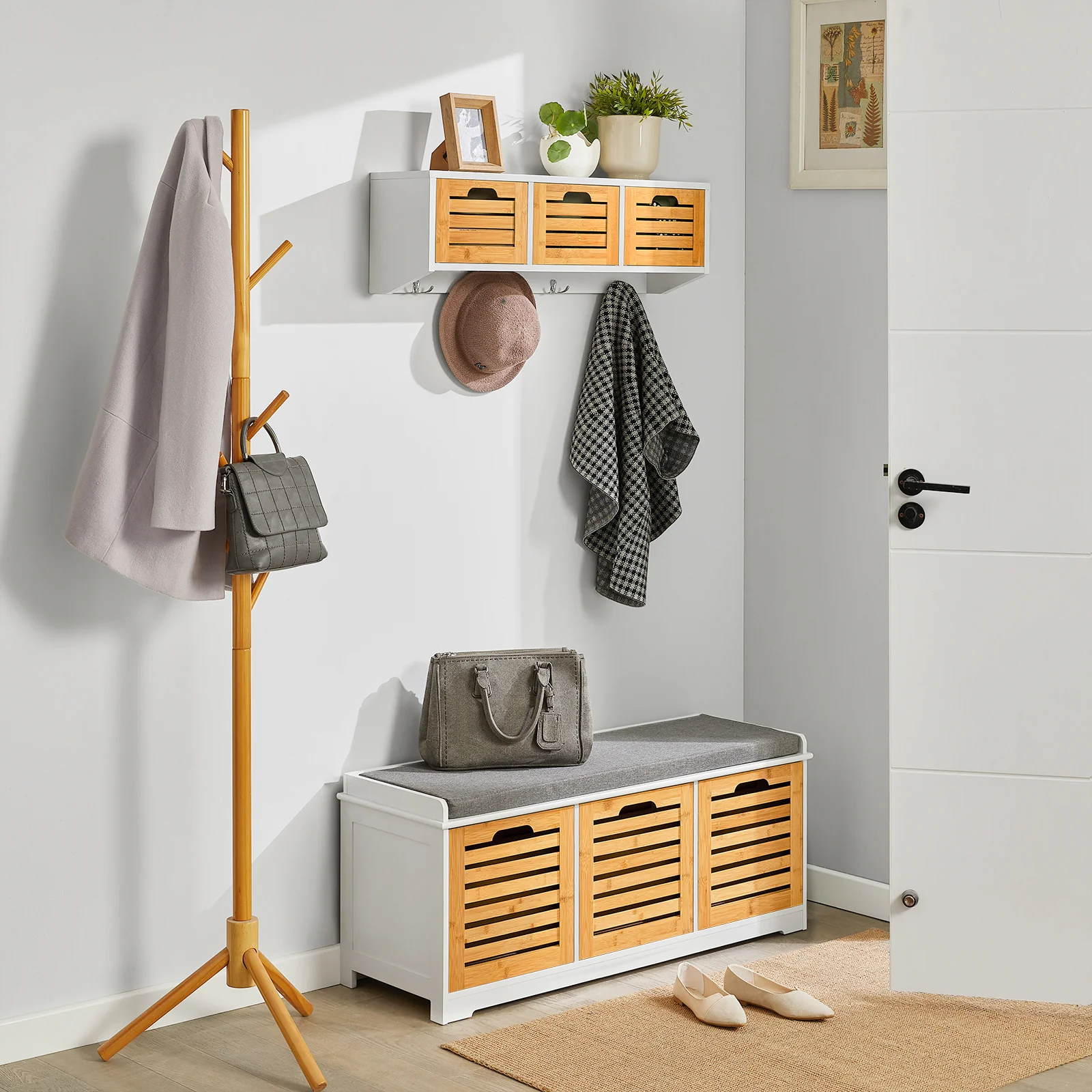SoBuy FHK19-WN Perchero de Pared con 3 Cestas y 4 Ganchos Madera - Image 4