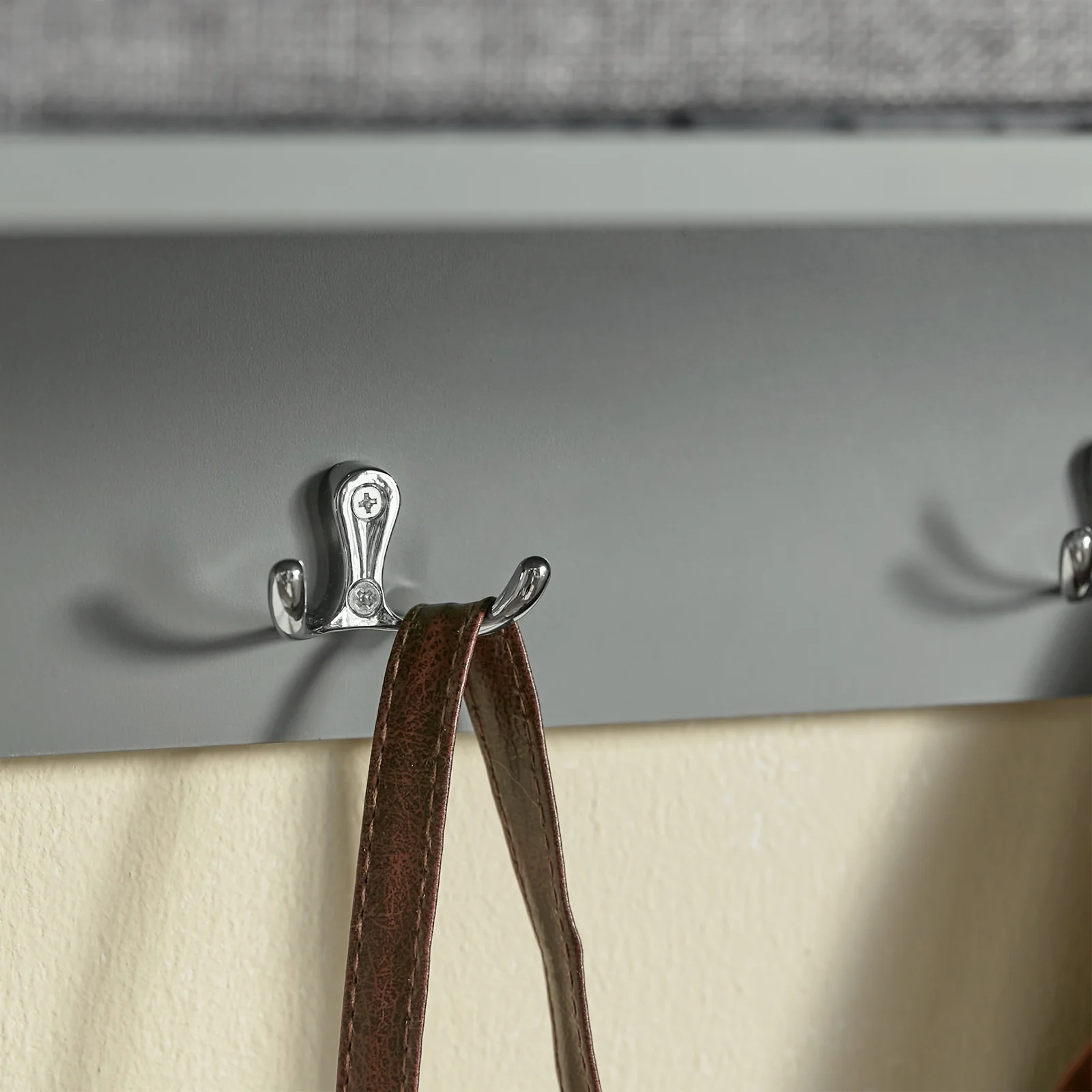 SoBuy FRG282-HG Perchero moderno de pared con 5 Ganchos y 3 cajones - Image 7