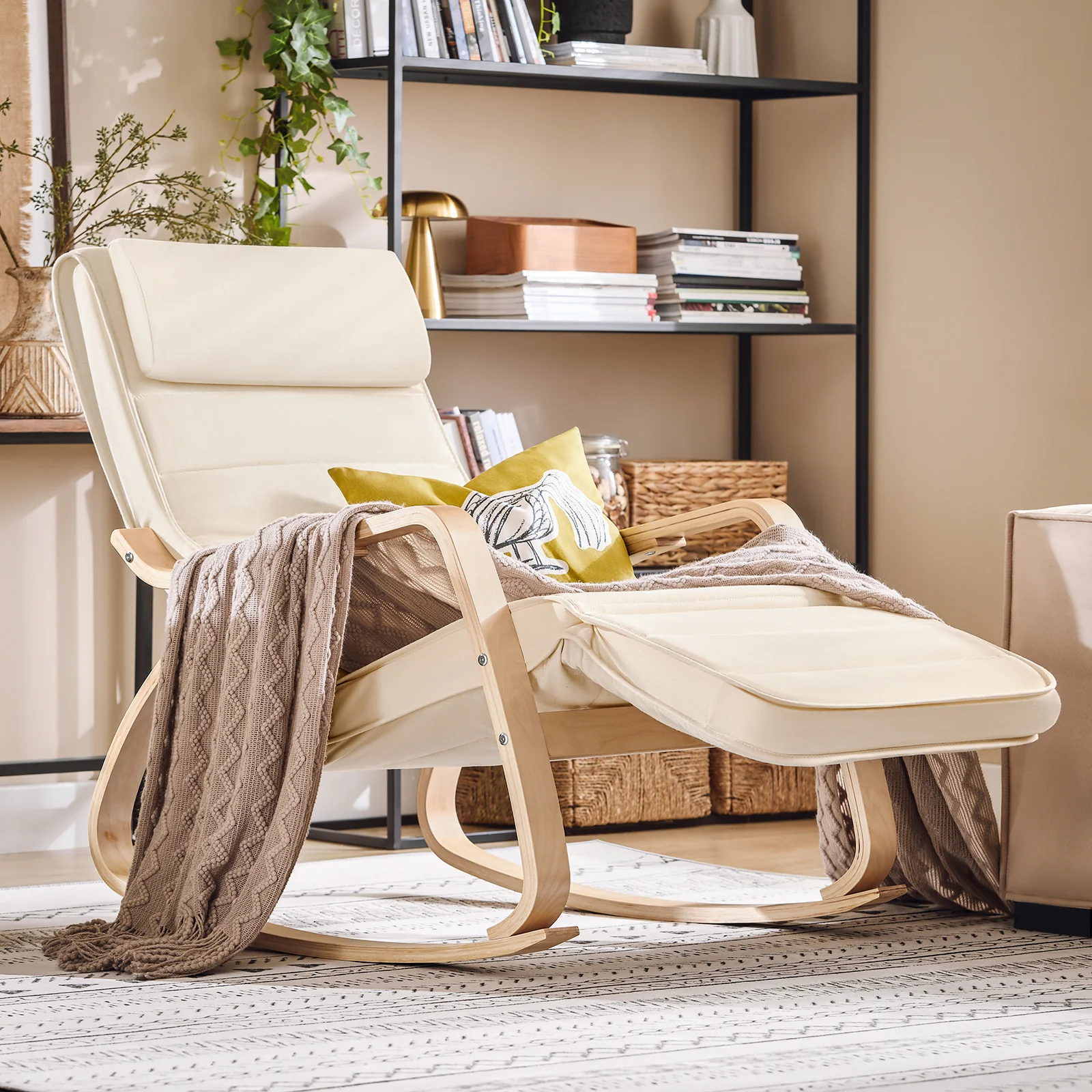 SoBuy FST16-W Sillón Mecedora Tumbona con Reposapios Ajustable Beige - Image 4