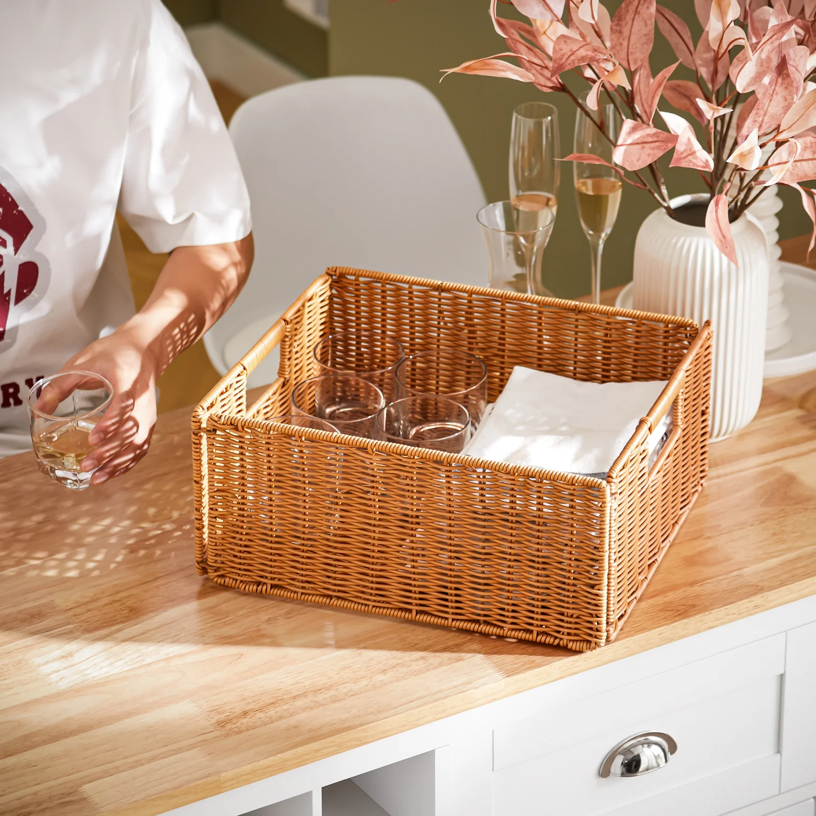 SoBuy KNL05-W Aparador de Cocina 120cm con 2 Cestas Ratán y Vinoteca Blanco - Image 7