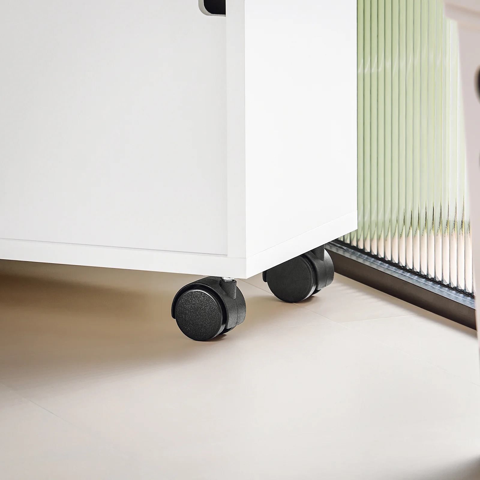 SoBuy BZR02-W Carrito multiuso para Baño con 2 estantes y 2 bandejas Blanco - Image 9